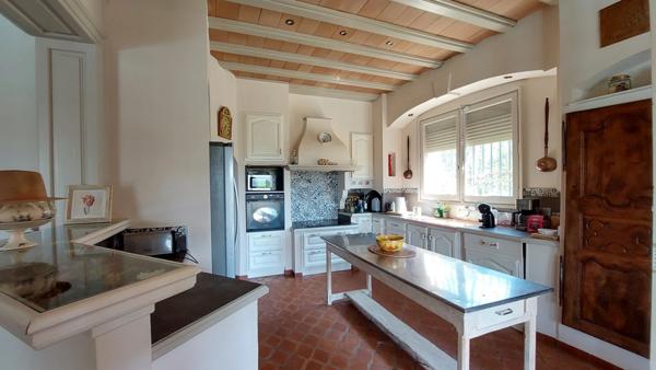 Propriete à vendre 7 pièces SAINT REMY DE PROVENCE (13)