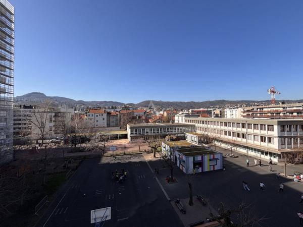 Appartement avec 2 parkings, balcon