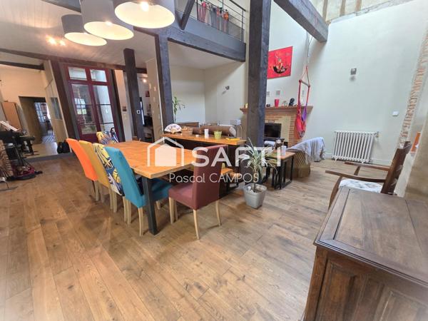 Maison de ville de 205 m² avec garage et jardin