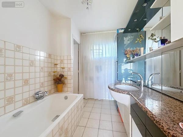 Achat - Maison Larmor-Plage 56260 4 pièces 117 m 2 108 m 2