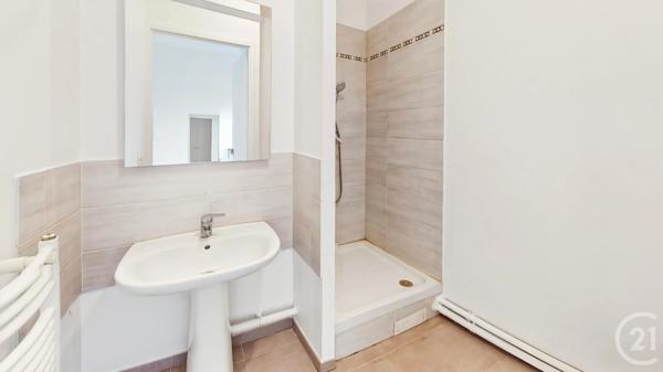 Appartement à vendre  4 pièces - 72 m 2   AUBERVILLIERS  - 93