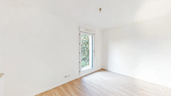 Appartement à vendre  4 pièces - 72 m 2   AUBERVILLIERS  - 93