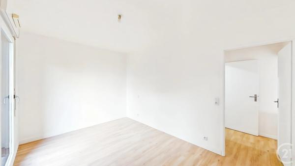 Appartement à vendre  4 pièces - 72 m 2   AUBERVILLIERS  - 93