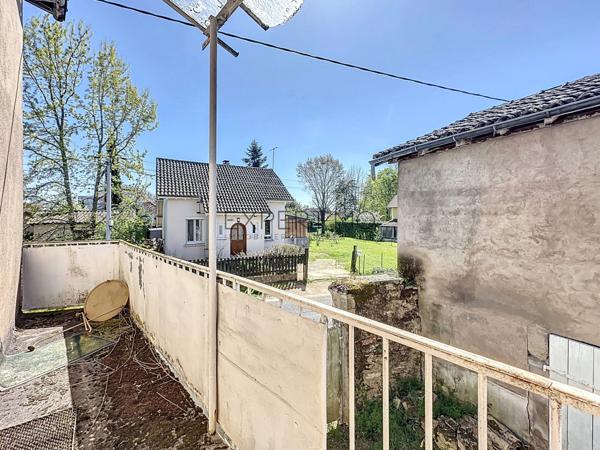 Tournus (71700) Tournus au calme : Deux maisons à rénover + terrain constructible