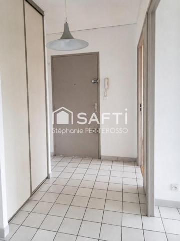 Appartement familial lumineux avec balcon, ascenseur et parking