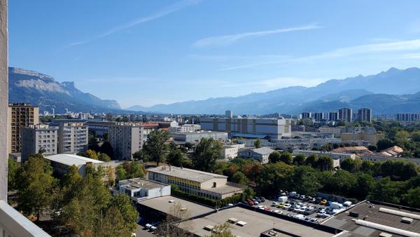 APPARTEMENT T2 bis - COURS DE LA LIBERATION