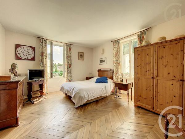 Maison à vendre  10 pièces - 220,48 m2 PRINGY - 77