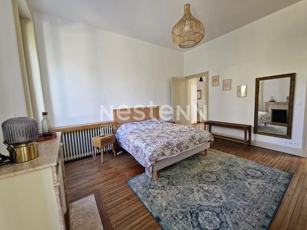 Maison renovee en centre ville de Nontron, beau jardin de 1000 m2 et piscine