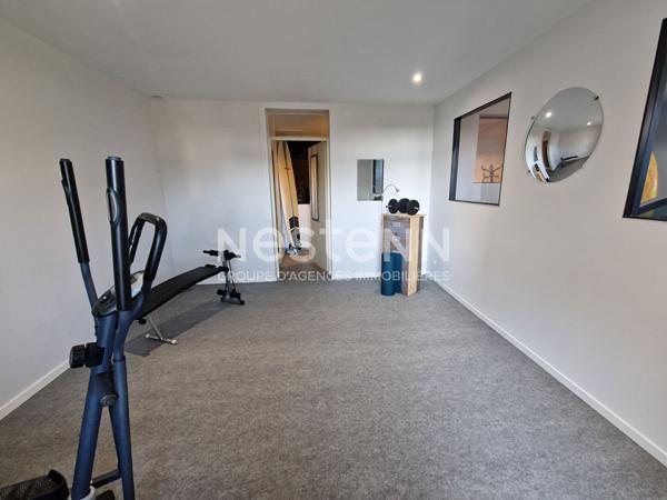 Maison renovee en centre ville de Nontron, beau jardin de 1000 m2 et piscine