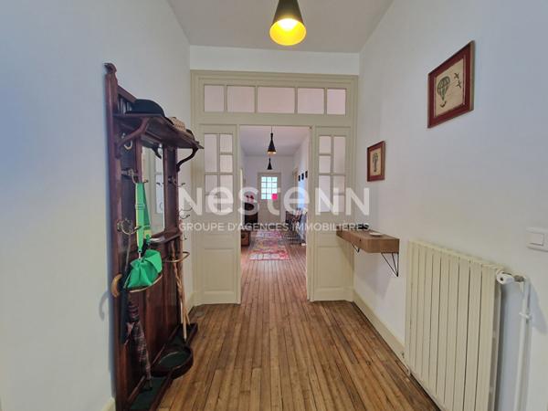 Maison renovee en centre ville de Nontron, beau jardin de 1000 m2 et piscine