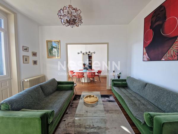 Maison renovee en centre ville de Nontron, beau jardin de 1000 m2 et piscine