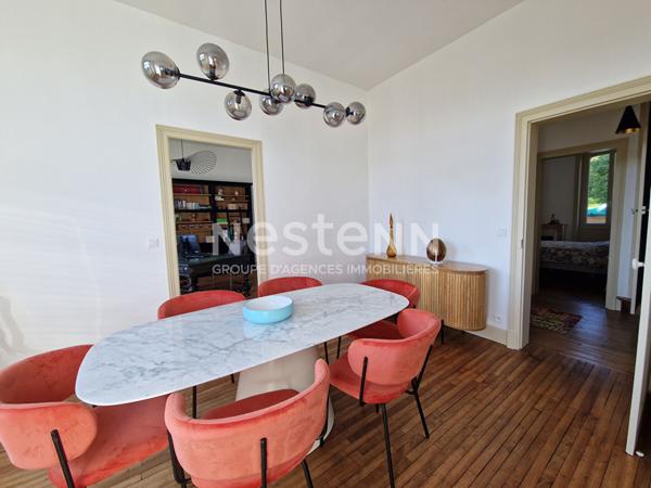 Maison renovee en centre ville de Nontron, beau jardin de 1000 m2 et piscine