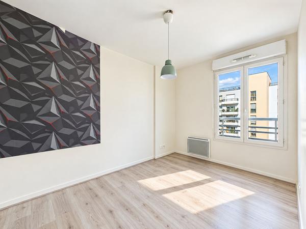 Appartement Rosny-sous-bois 4 pièce(s) 82.2 m2