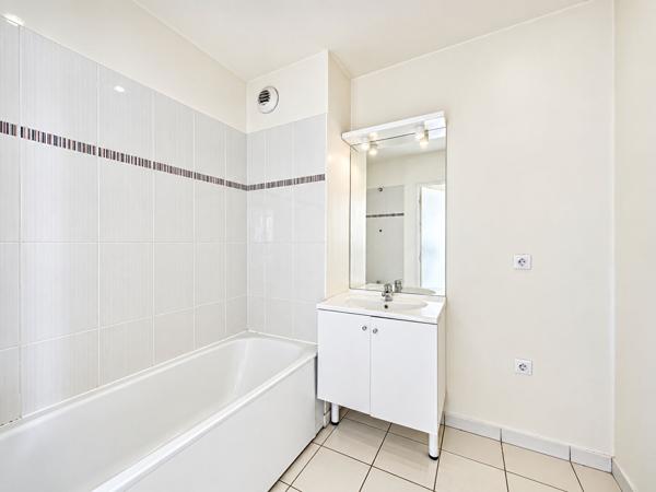 Appartement Rosny-sous-bois 4 pièce(s) 82.2 m2