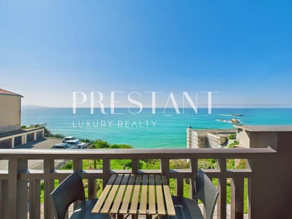 Très bien situé, appartement rare avec grande terrasse et vue vue imprenable Océan, BIARRITZ