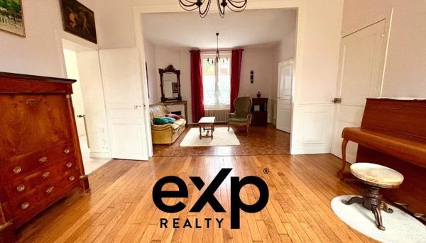 Maison de charme à fort potentiel, proche RER