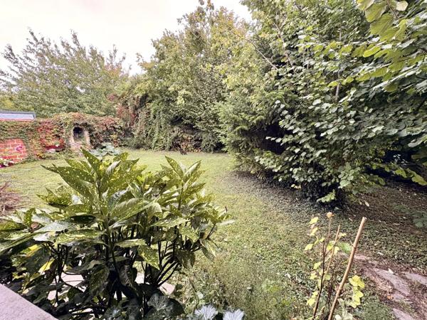 Maison de charme à fort potentiel, proche RER