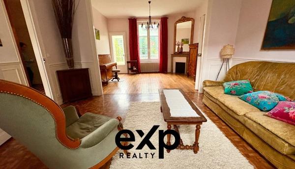 Maison de charme à fort potentiel, proche RER