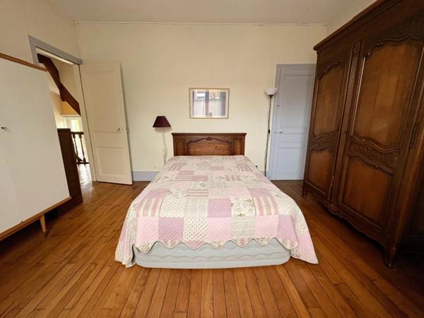 Maison de charme à fort potentiel, proche RER