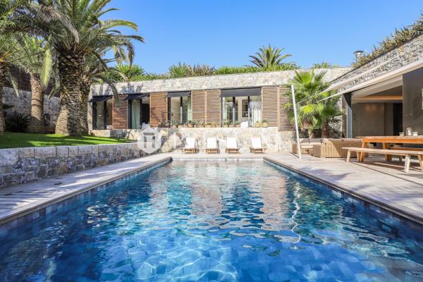 ETCHE KOSKENIA – Une villa d’exception en location saisonnière au coeur du village avec piscine et plage à pied – 8 personnes, GUETHARY