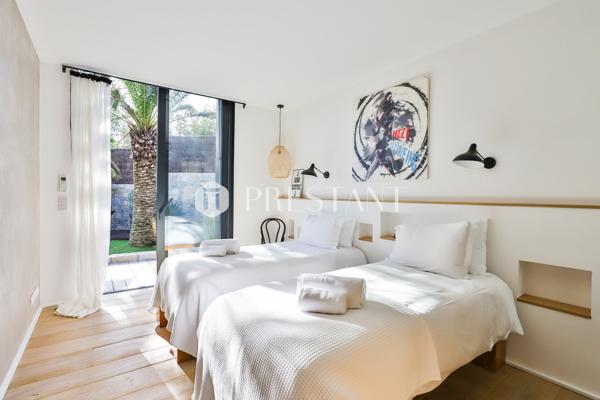 ETCHE KOSKENIA – Une villa d’exception en location saisonnière au coeur du village avec piscine et plage à pied – 8 personnes, GUETHARY