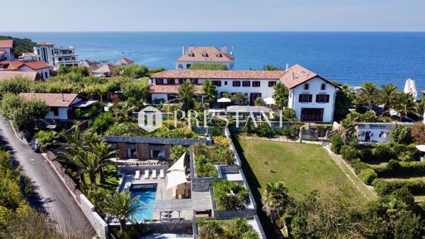 ETCHE KOSKENIA – Une villa d’exception en location saisonnière au coeur du village avec piscine et plage à pied – 8 personnes, GUETHARY
