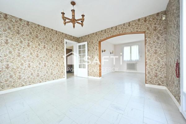 AU COEUR DE JONZAC, MAISON SUR SOUS-SOL DEVELOPPANT 158 M² + 80 M² GARAGE