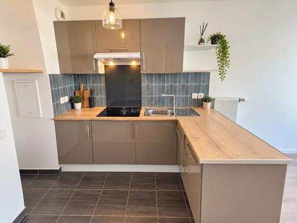 Vente                                                      Appartement
                        
                     2 pièces                      39 m2                     à Chessy