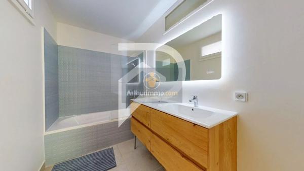 Vente                                                      Maison
                        
                     6 pièces                      121 m2                     à Fourqueux