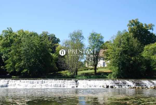 Manoir avec 3 gîtes au bord d’une rivière La Roche Chalais / Riberac, SAINT AULAYE