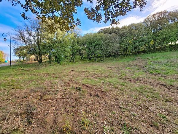 Terrain de 2 329 m² avec ruine à réhabiliter – Dio-et-Valquières