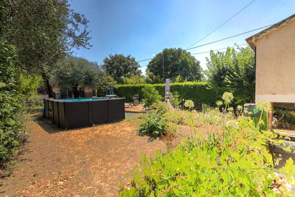 Mas provençal rénové avec dépendance