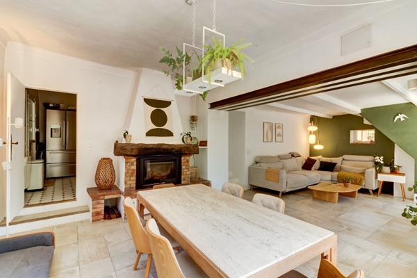 Mas provençal rénové avec dépendance