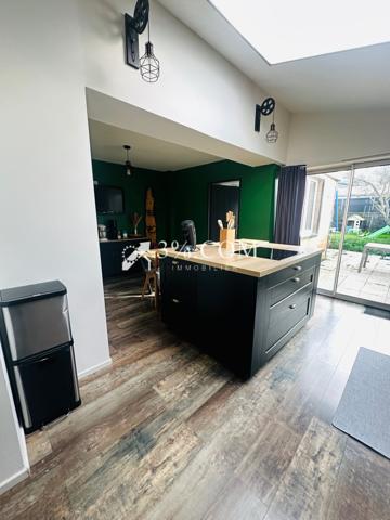 Maison 4 pièce(s) 2 chambre(s) 108 m²