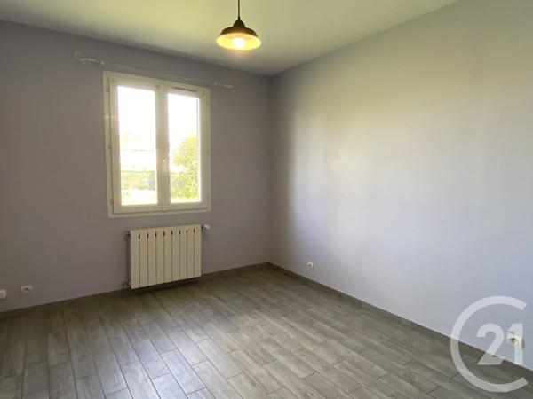 Maison à vendre  4 pièces - 90 m 2   LA GUERCHE SUR L AUBOIS  - 18