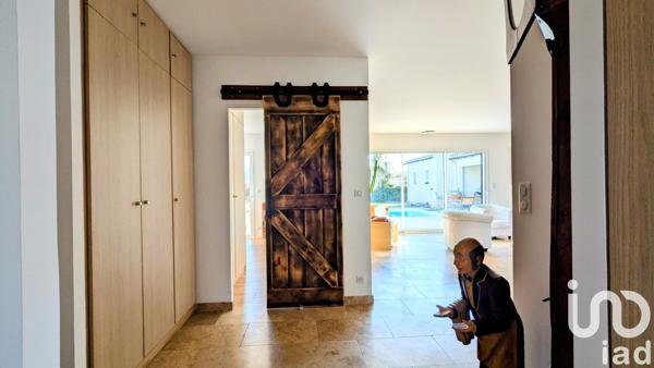 Maison 7 pièces de 225 m² à Velleron (84740)