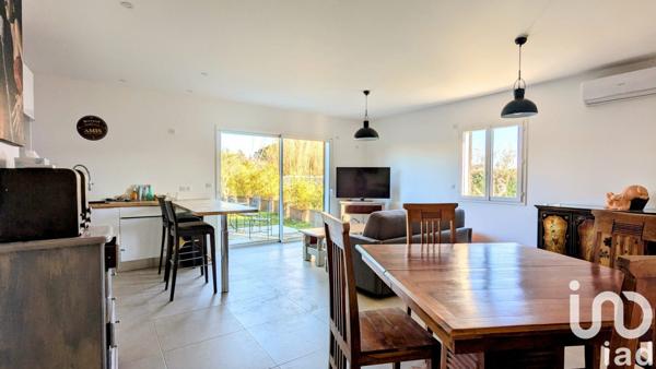 Maison 7 pièces de 225 m² à Velleron (84740)