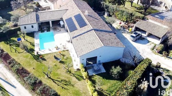 Maison 7 pièces de 225 m² à Velleron (84740)