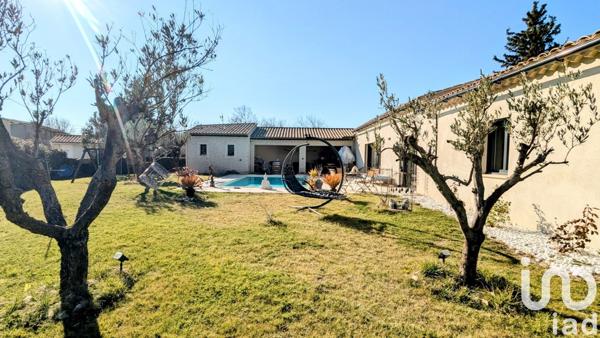 Maison 7 pièces de 225 m² à Velleron (84740)