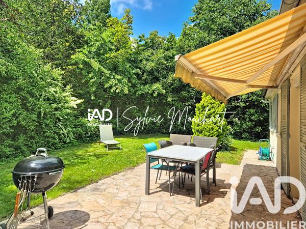 Maison à vendre 6 pièces 132 m² Le Mesnil-Saint-Denis