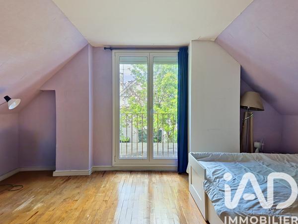 Maison à vendre 6 pièces 132 m² Le Mesnil-Saint-Denis