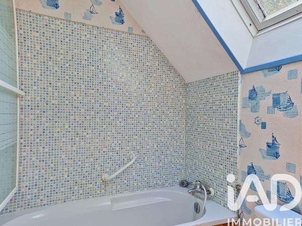Maison à vendre 6 pièces 132 m² Le Mesnil-Saint-Denis