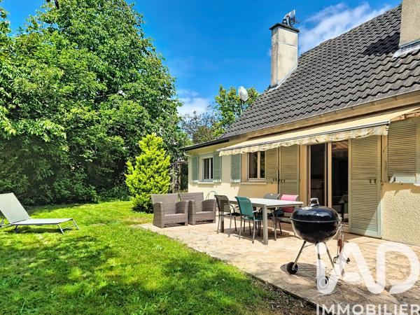 Maison à vendre 6 pièces 132 m² Le Mesnil-Saint-Denis