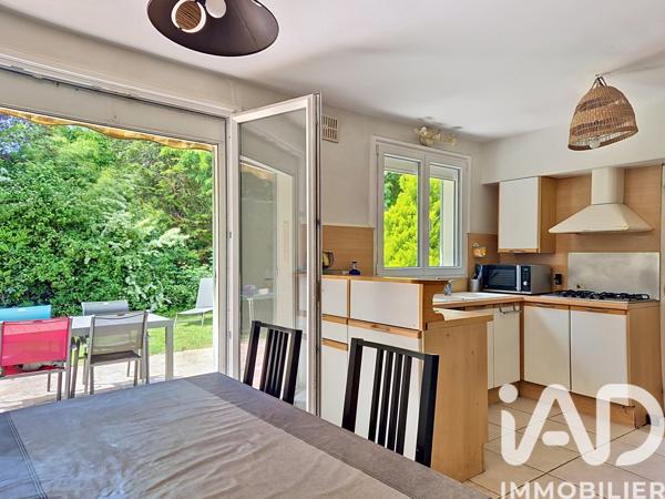 Maison à vendre 6 pièces 132 m² Le Mesnil-Saint-Denis