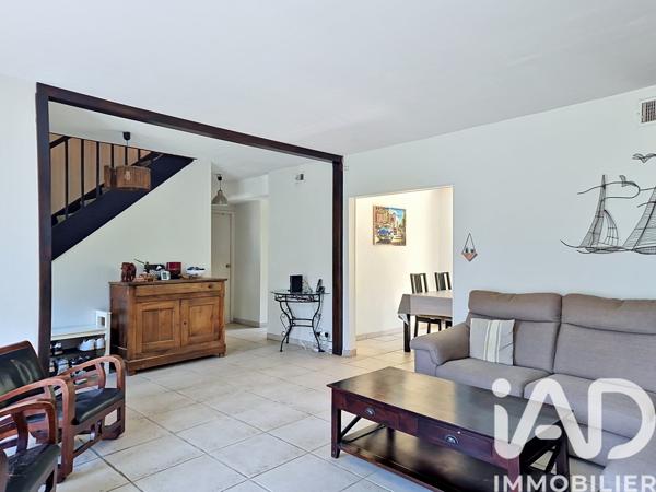Maison à vendre 6 pièces 132 m² Le Mesnil-Saint-Denis