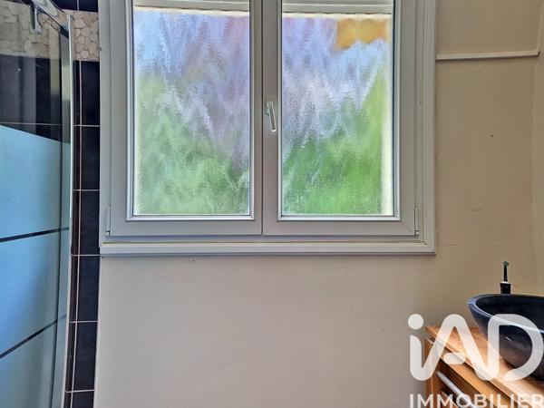 Maison à vendre 6 pièces 132 m² Le Mesnil-Saint-Denis