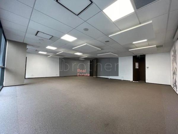 Bureau de 277 m² à vendre à Bordeaux Lac - Bruges