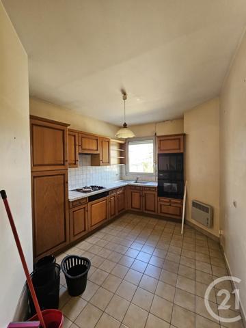 Appartement F3 à vendre  3 pièces - 86 m2 CHATELLERAULT - 86