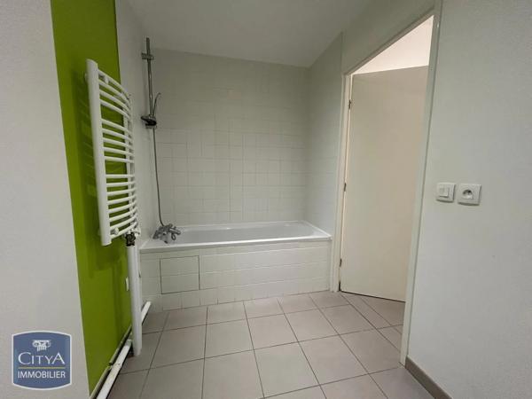 Appartement à louer 2 pièces 59.75m² Orléans (45100)