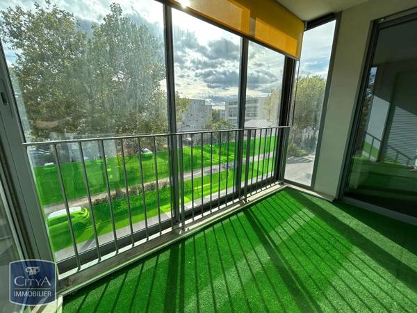 Appartement à louer 2 pièces 59.75m² Orléans (45100)